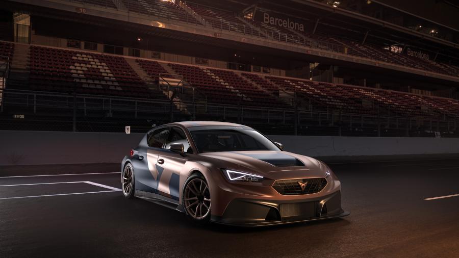  Cupra Leon Competition 2020 года  (фото 1 из 10)